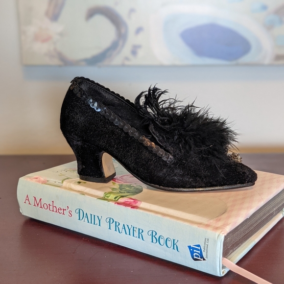 Wayne M Kleski Mini Decorative Shoe Velvet Heel w/ Boa Feathers Sequins Vintage - Picture 10 of 13